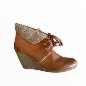 H&M Wedge Lace Up Booties
Cognac Size 38.